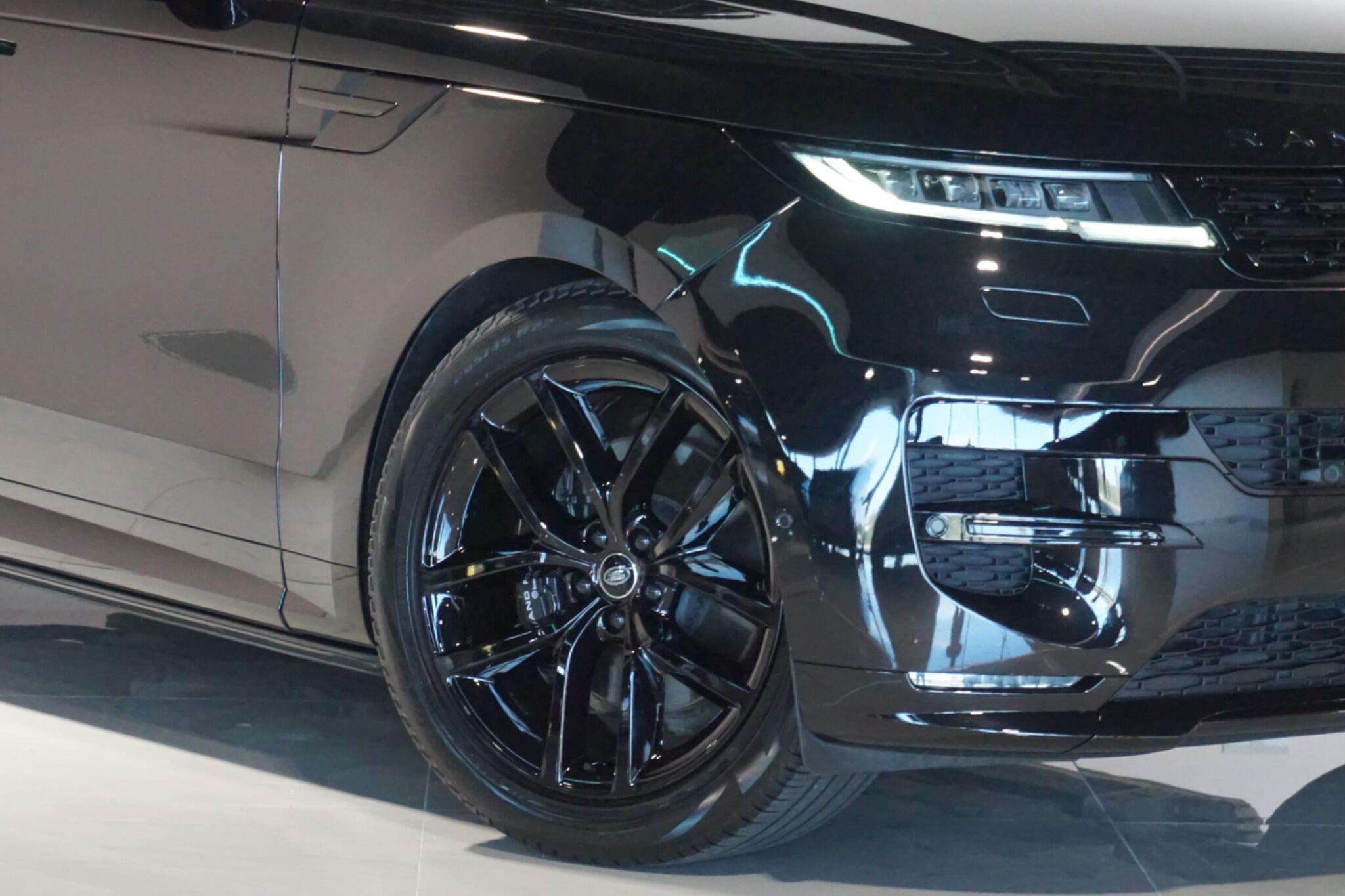 Land Rover Range Rover Sport 3.0 D300 MHEV Dynamic SE SUV 5dr Diesel Auto 4WD Euro 6 (s/s) (300 ps)